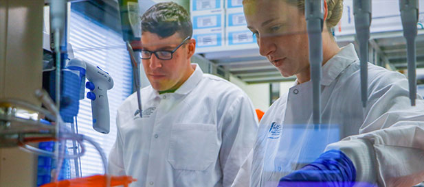 medical personnel in laboratory