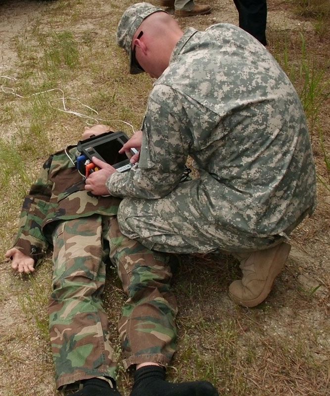 Soldier demonstrates point of injury physiological monitor