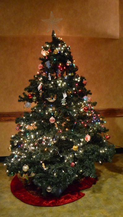 Although live Christmas tree fires do not commonly occur, when they do, they are dangerous.