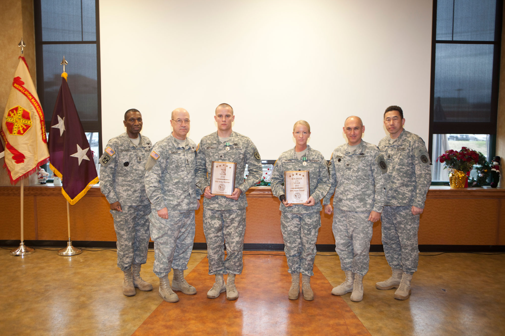 Fort Detrick leadership gathers to present awards to this year's winners
